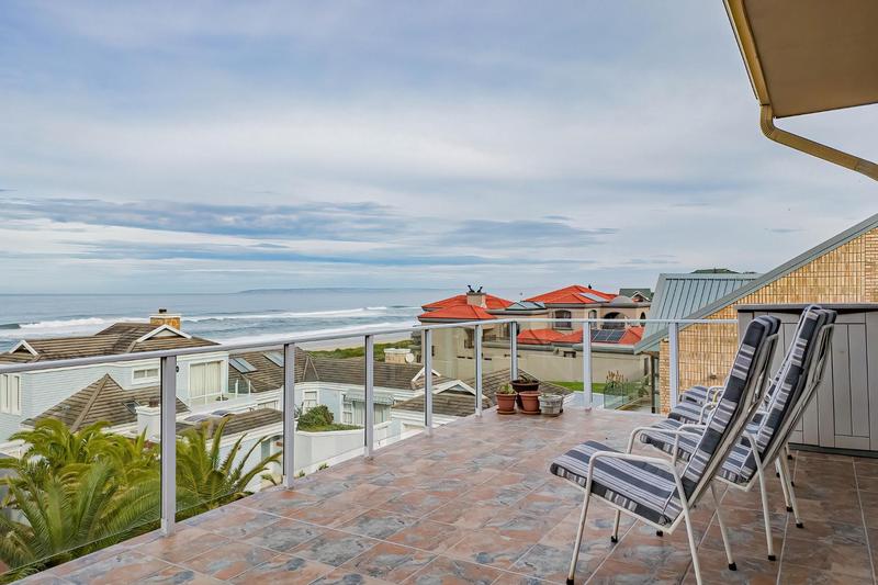 9 Bedroom Property for Sale in Outeniqua Strand Western Cape